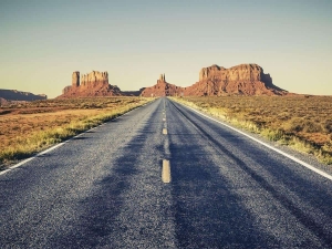 photodune-8586996-long-road-m